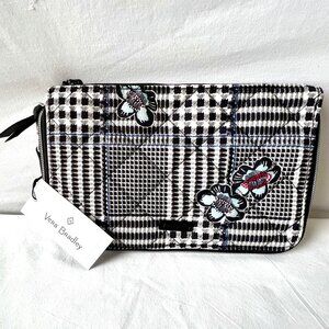 New Vera Bradley On the Go Wristlet RFID Blocking, Bedford Plaid